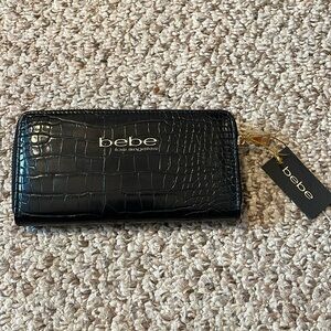 Bebe Evelyn Zip Wallet